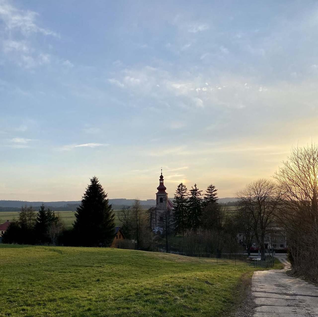 Chaloupka S Rodinnou Tradici Mezimesti Exterior foto