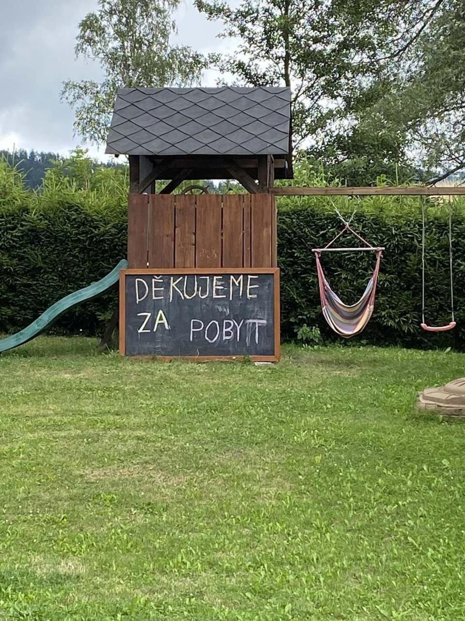 Chaloupka S Rodinnou Tradici Mezimesti Exterior foto